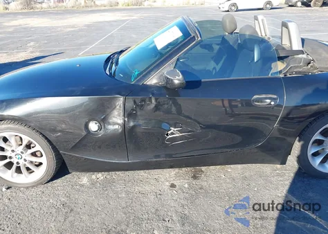 2005 BMW Z4 2.5I z USA, uszkodzony, nr VIN 4USBT33525LS55869